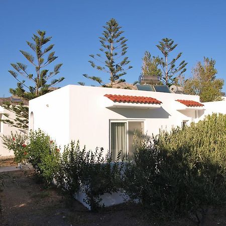 Eristos Beach Hotel Megalon Chorion  Exterior photo