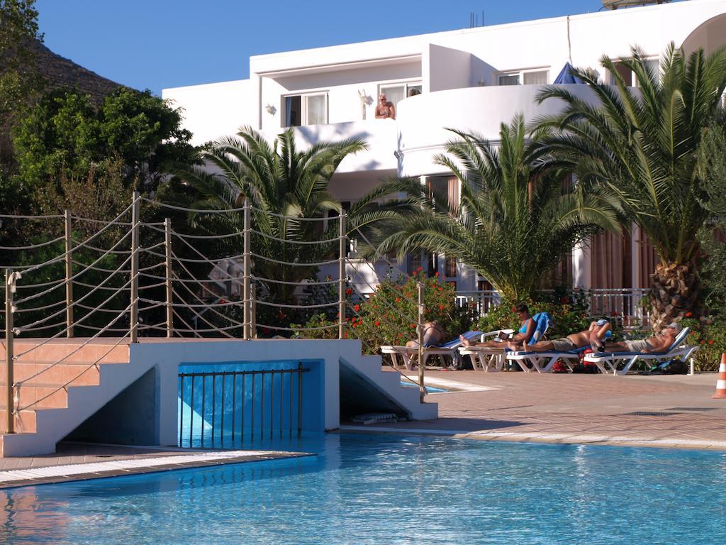 Eristos Beach Hotel Megalon Chorion  Exterior photo